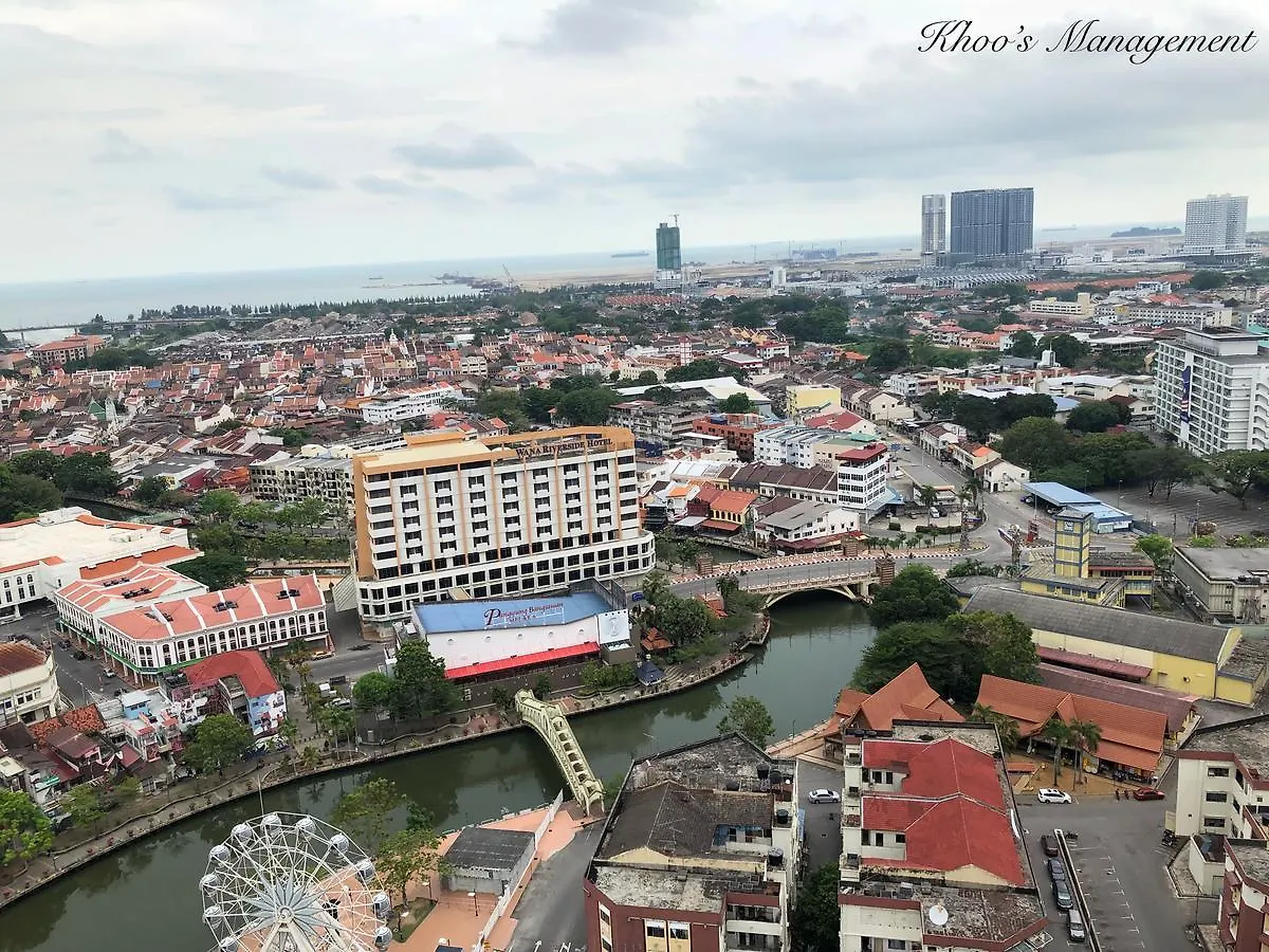 The Shore Walking To Jonker Streets 5 Malacca Malaisie